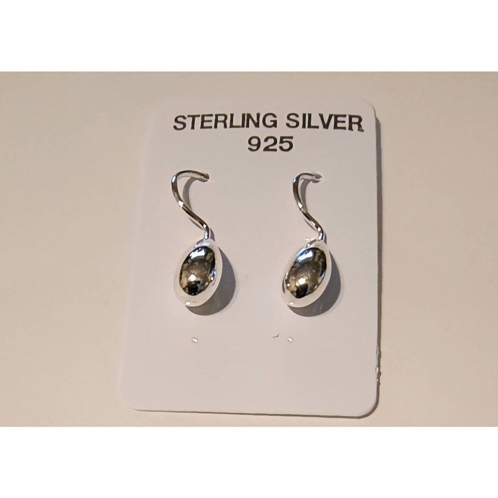 Pretty 925 Sterling Silver Teardrop Design Dangle Earrings